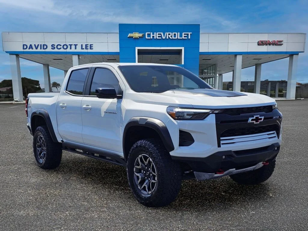 Used 2024 Summit White Chevrolet ZR2 image 5