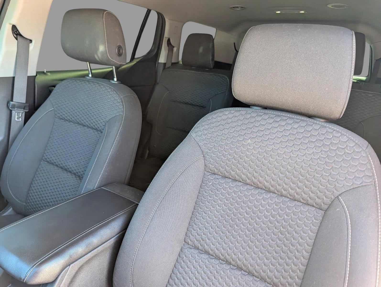 Used 2019 Summit White GMC SLE image 12