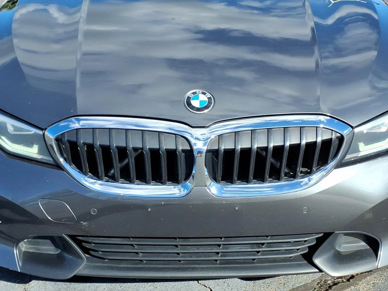 Used 2020 Mineral Gray Metallic BMW 330i xDrive image 17
