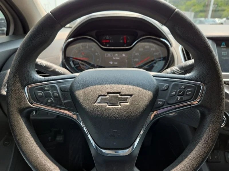 Used 2017 Silver Chevrolet LT image 11