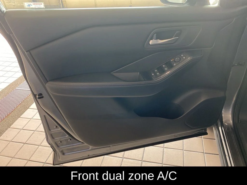 Used 2025 Gray Nissan SV image 8