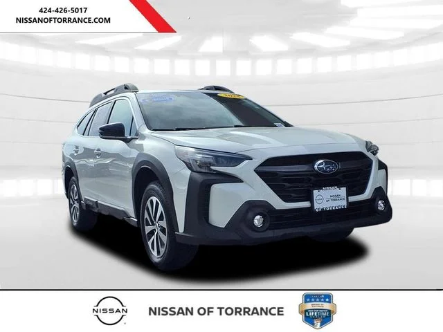 2025 Subaru Outback Premium's photo