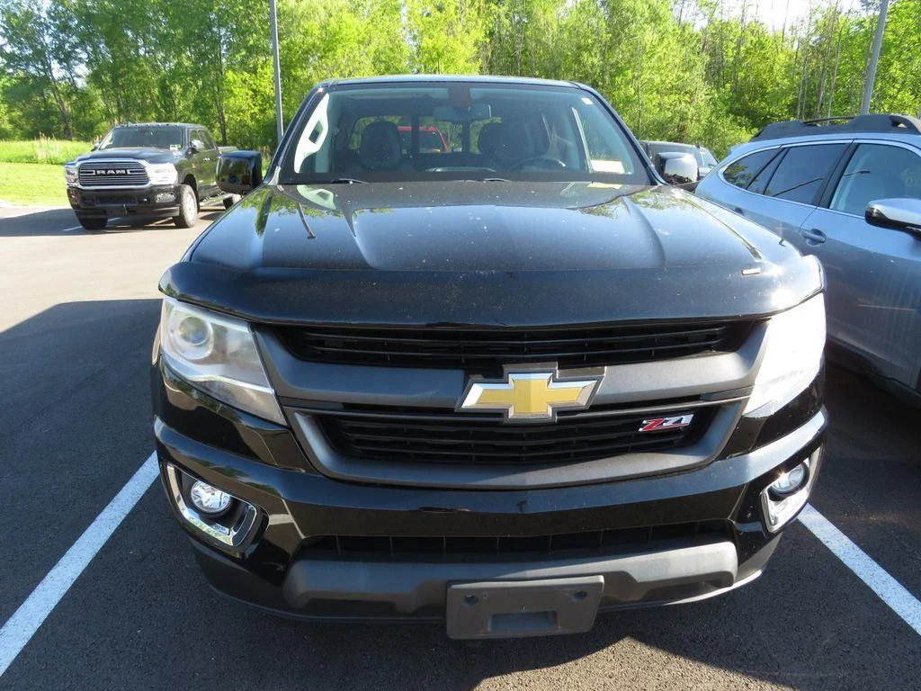 Used 2020 Black Chevrolet Z71 image 6