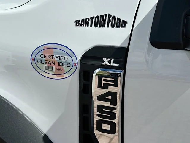 New 2026 Oxford White Ford XL image 17