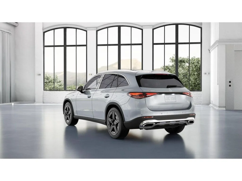 New 2027 Silver Mercedes-Benz GLC 300 image 28