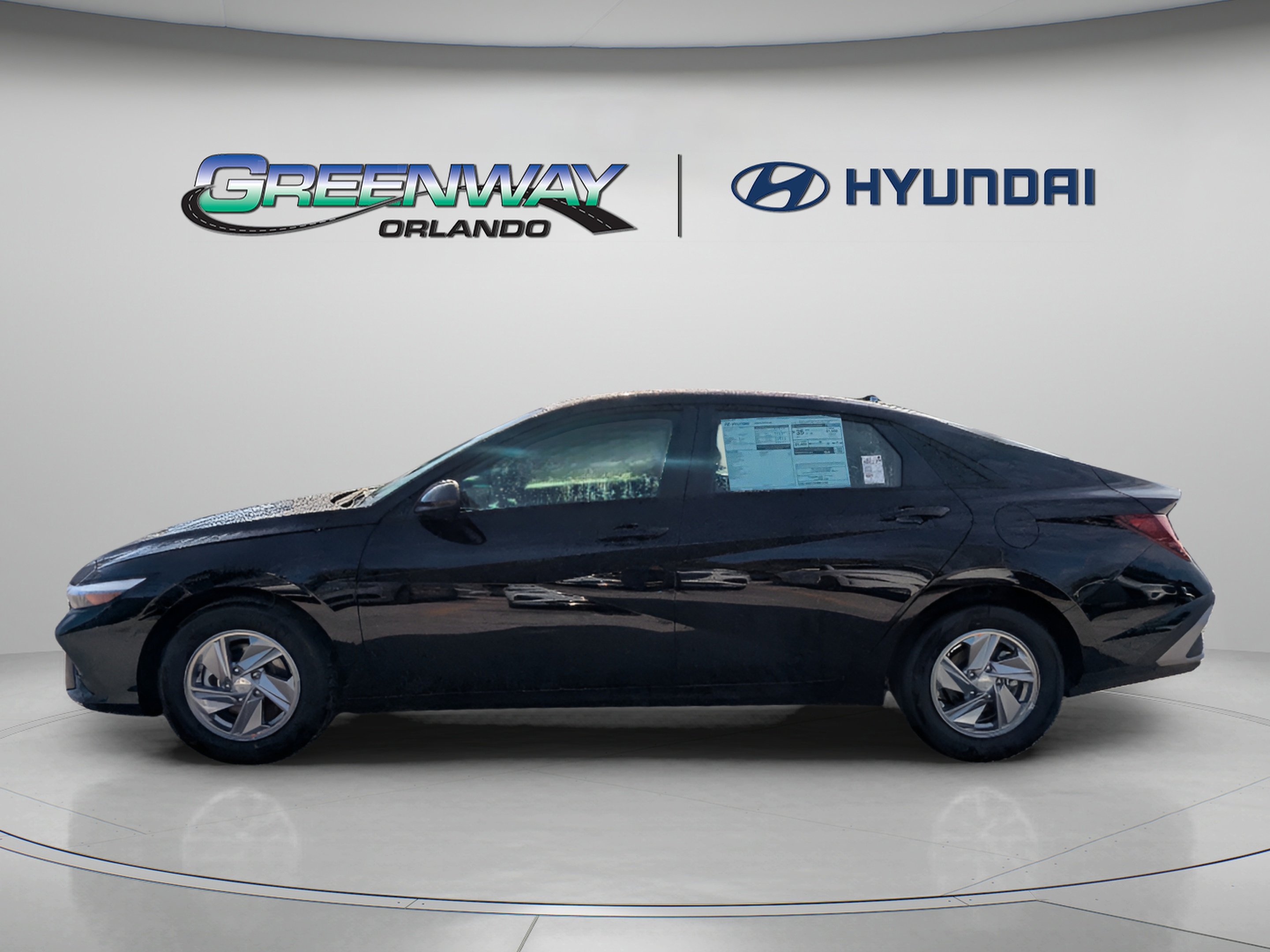 New 2026 Abyss Black Hyundai SE image 5