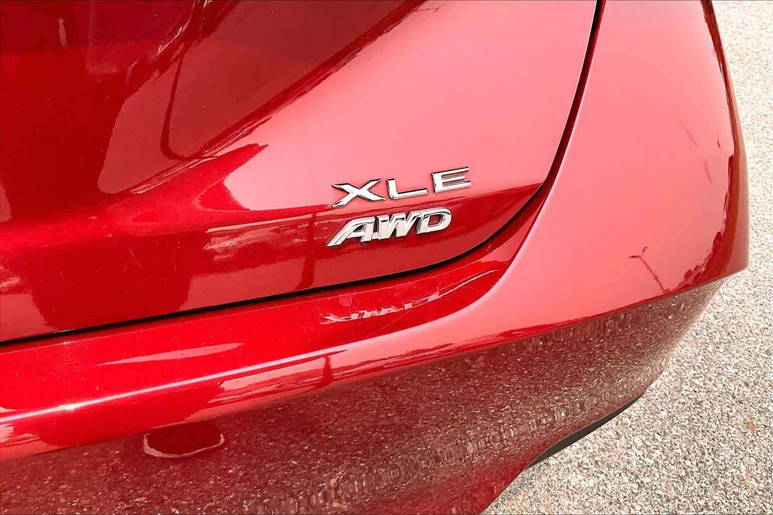 Used 2021 Ruby Flare Pearl Toyota XLE image 10