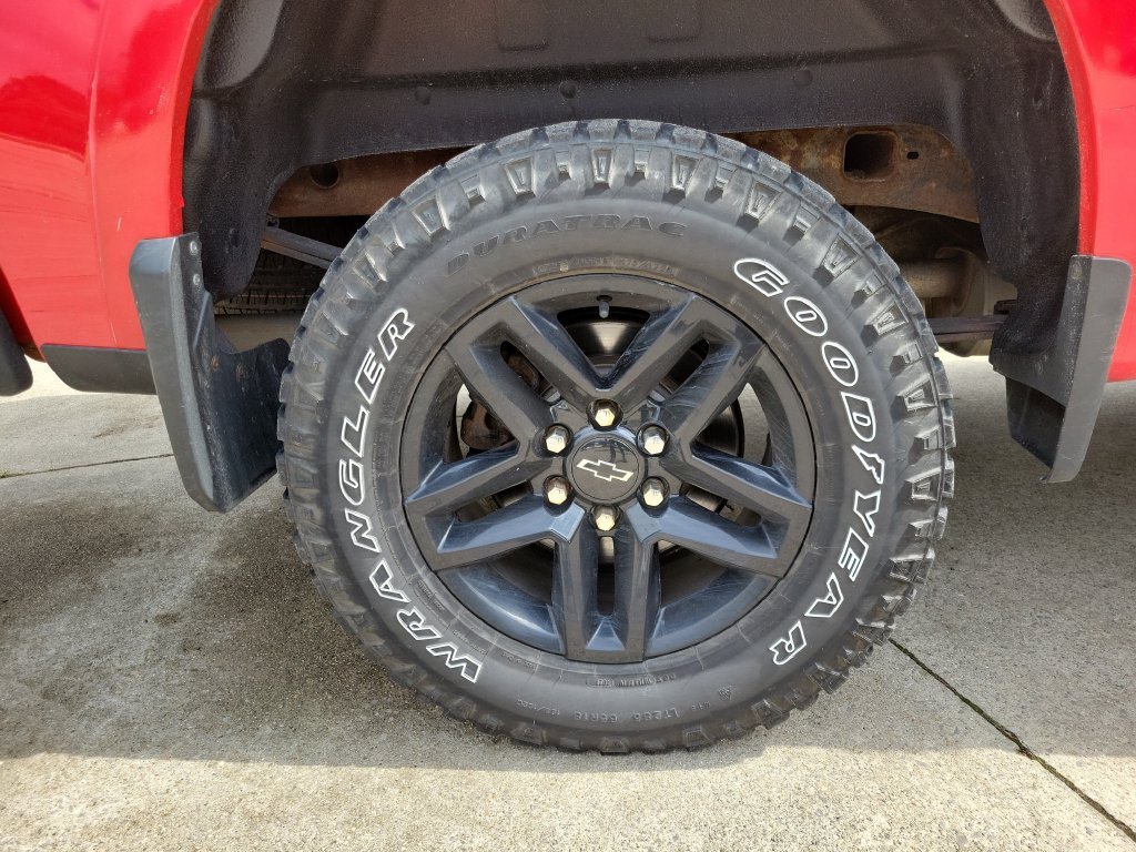 Used 2019 Red Chevrolet Custom Trail Boss image 5