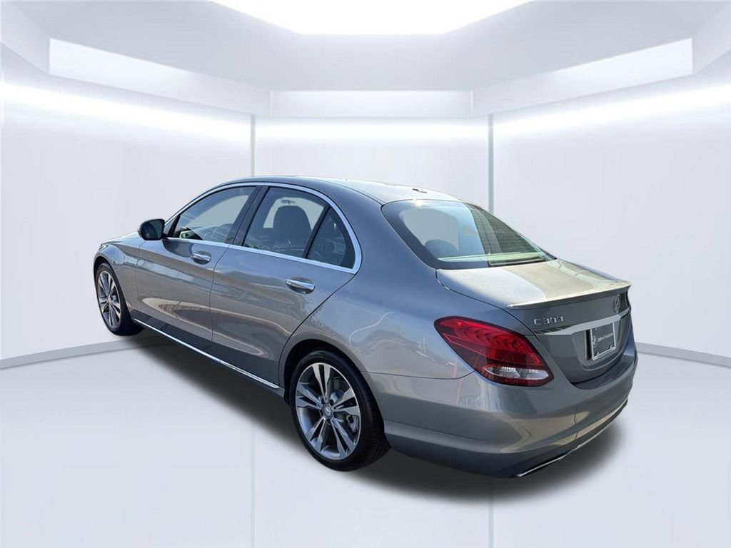 Used 2016 Silver Mercedes-Benz C 300 image 4