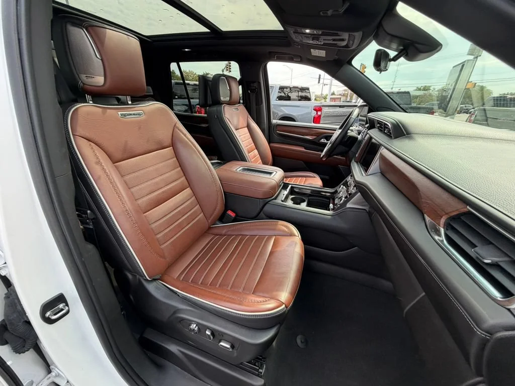 2023 GMC Yukon Denali Ultimate - Photo 23