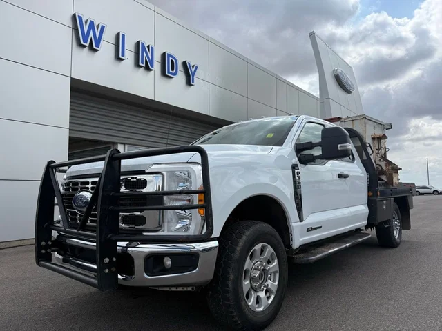 2023 Ford F-350 Chassis Cab XLT