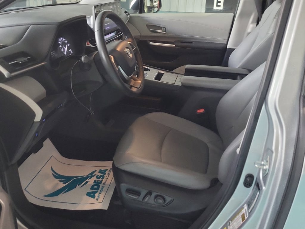 Used 2023 Silver Toyota XLE image 9