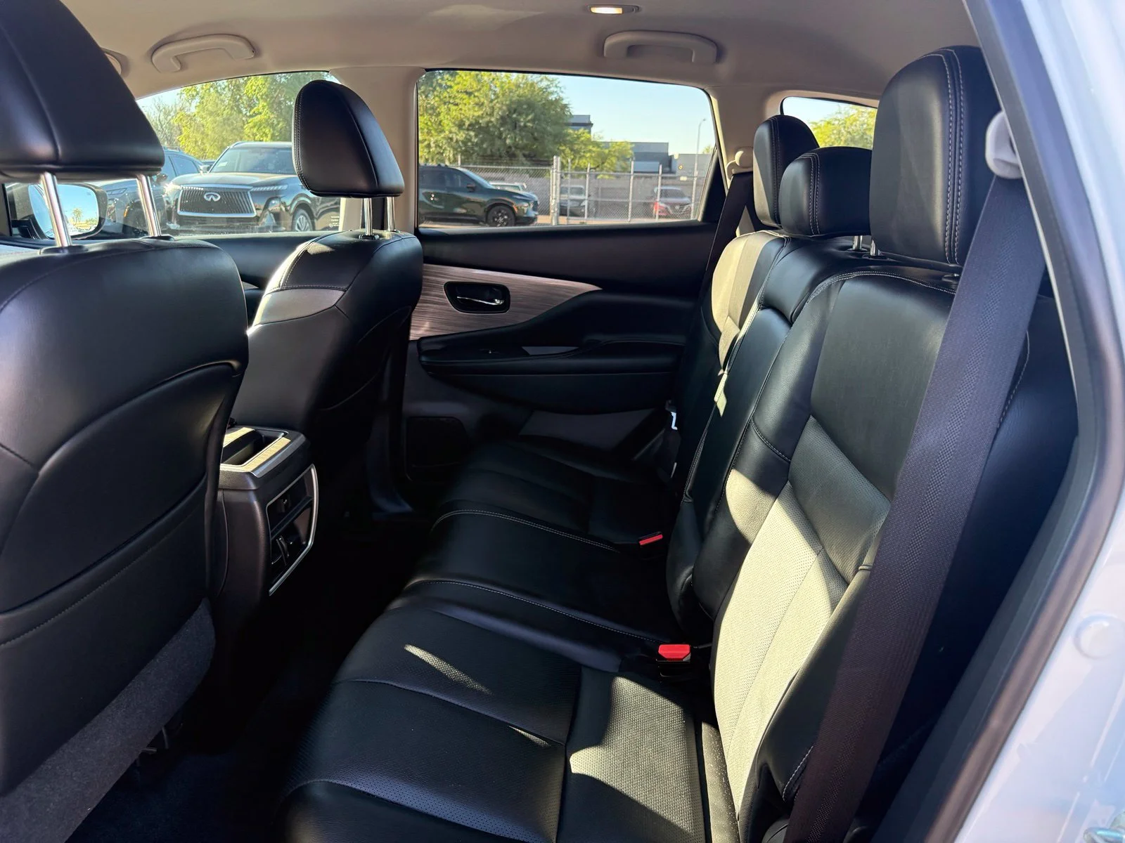 Used 2017 Pearl White Nissan SL image 9