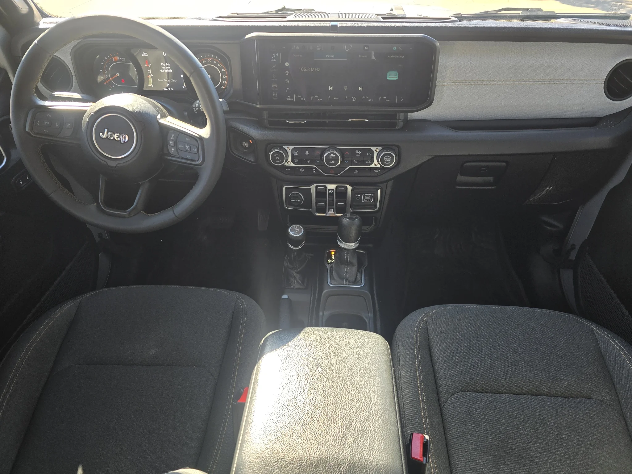 Used 2024 Silver Zynith Clearcoat Jeep Sport S image 26