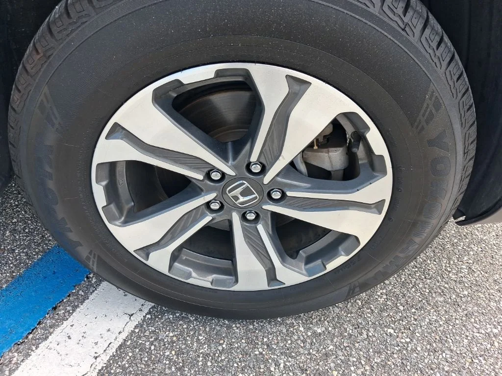 Used 2019  Honda LX image 13