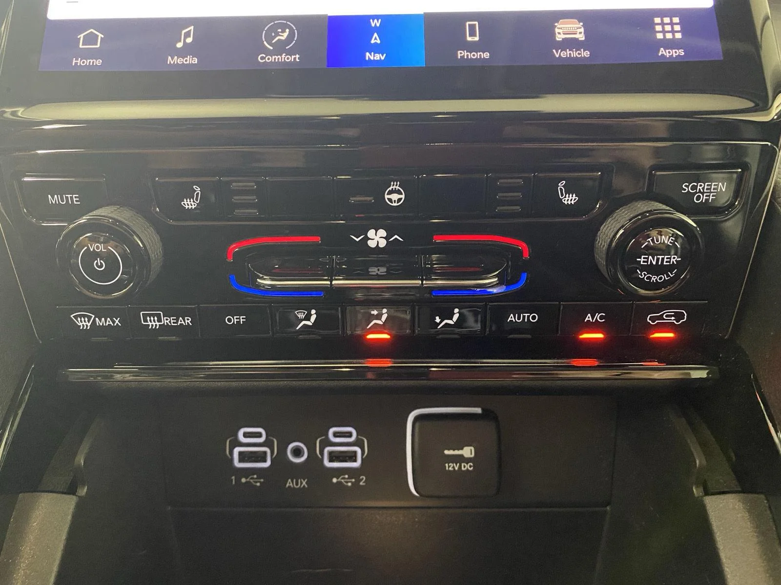 Used 2023  Jeep  image 22