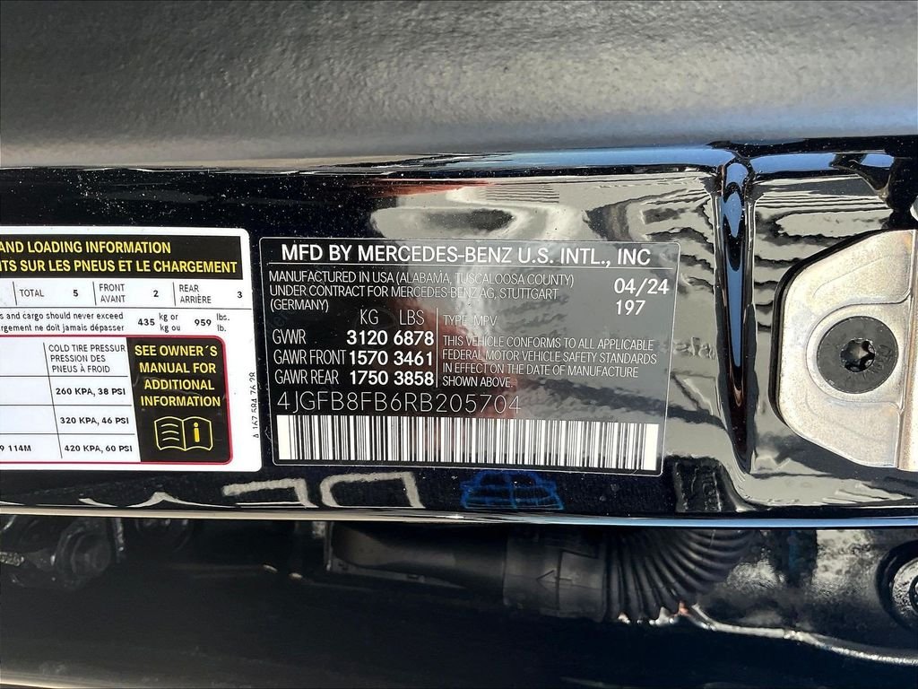 Certified Used 2024 Obsidian Black Metallic Mercedes-Benz GLE 580 image 21