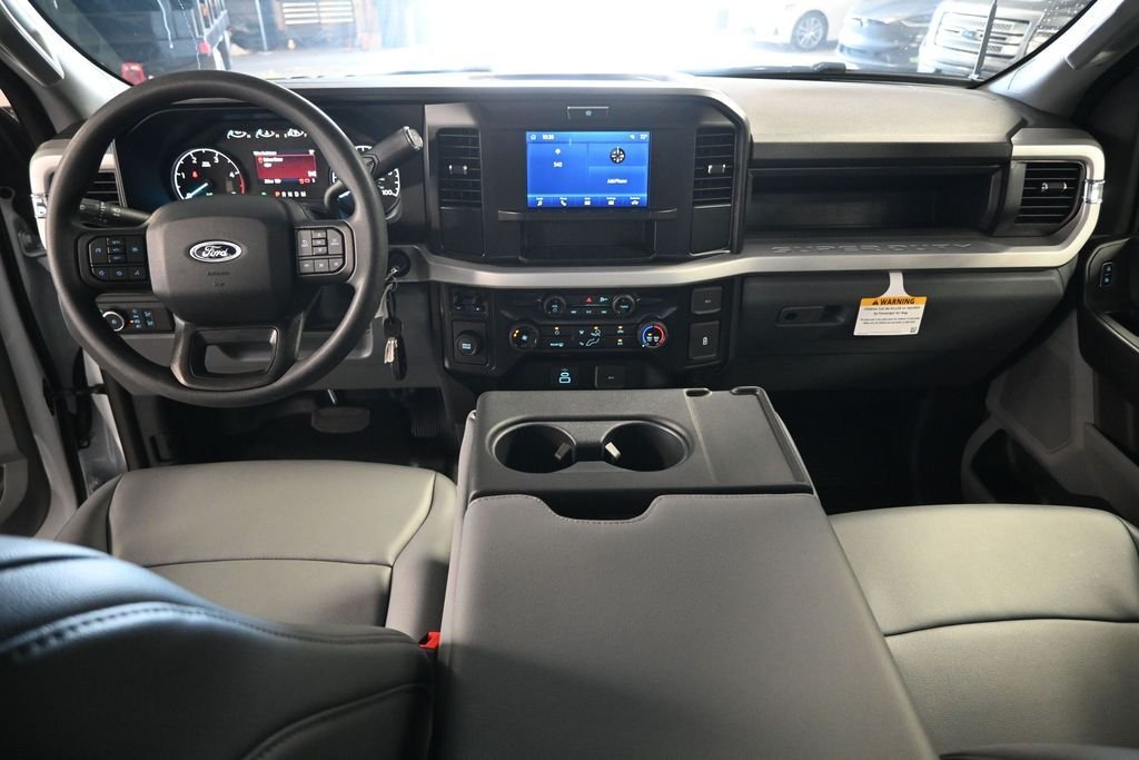 New 2026 Oxford White Ford XL image 21