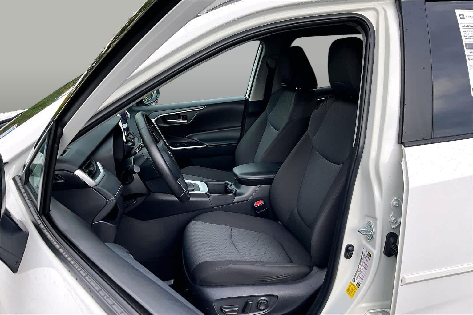 Used 2024 Ice Cap Toyota XLE image 9