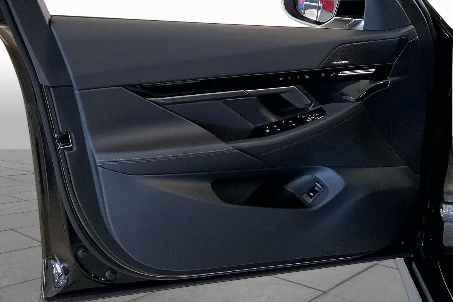 New 2026 Black Sapphire Metallic BMW 530i xDrive image 10