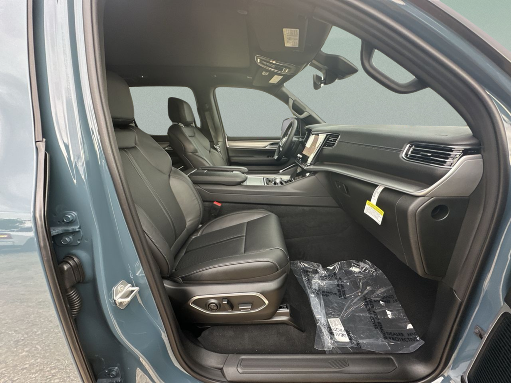 New 2026 Steel Blue Exterior Paint Jeep Upland image 28