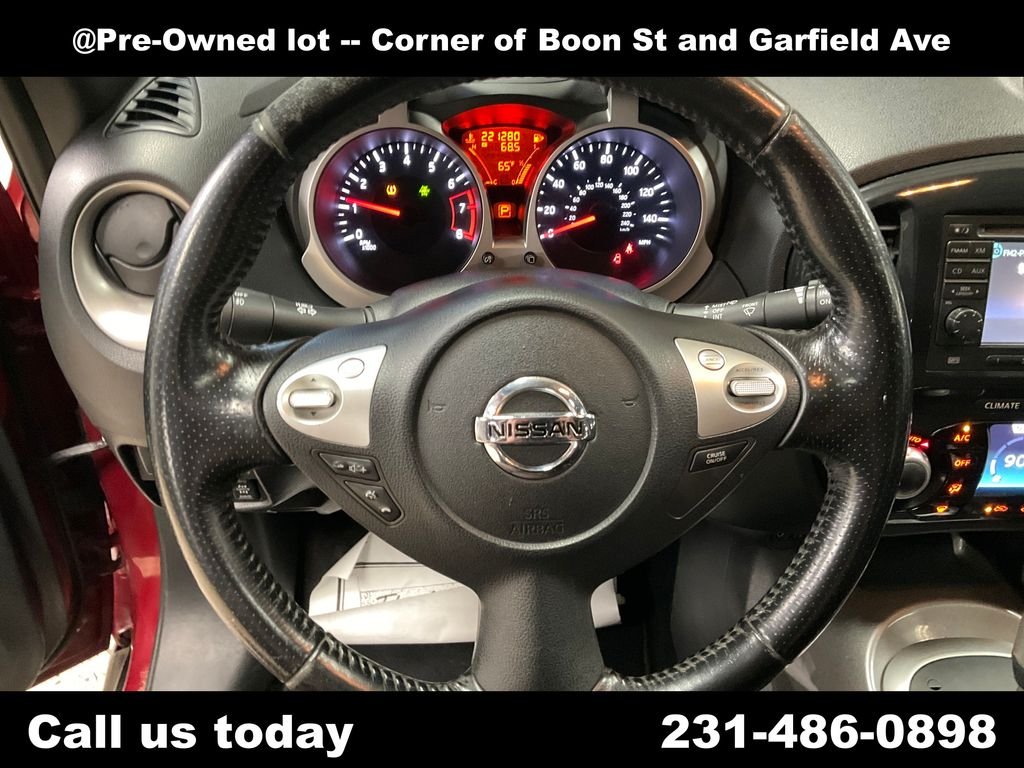Used 2011 Red Nissan SL image 20