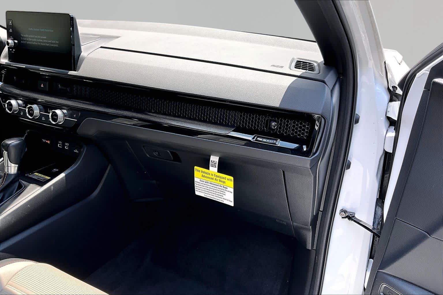 Used 2024 Platinum White Pearl Honda Sport Touring image 19
