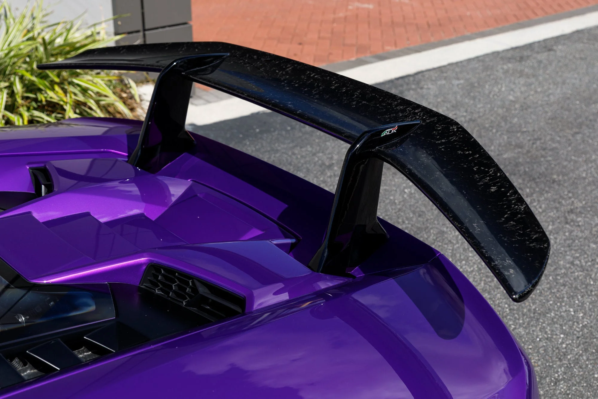 Used 2018  Lamborghini Performante image 18