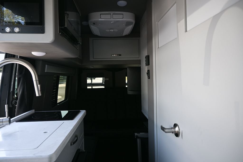 Used 2023 Gray Fleetwood AL2 image 14