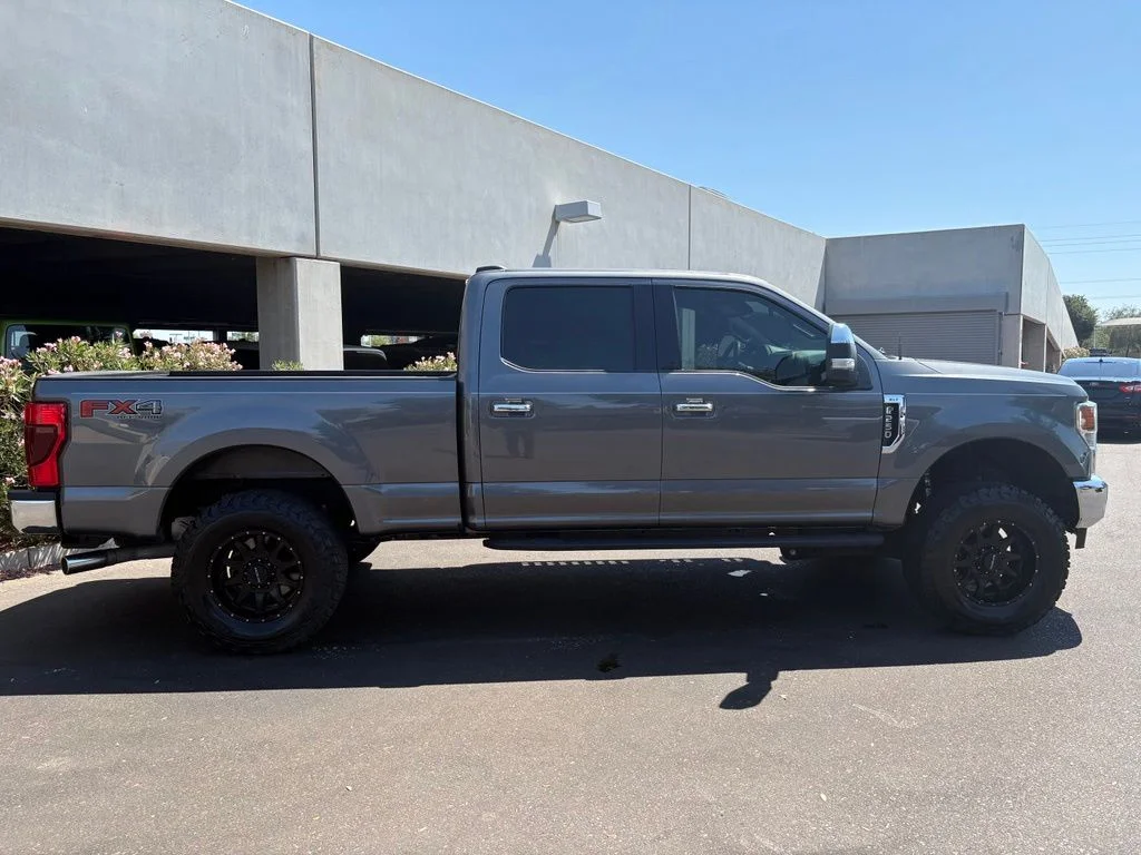 Used 2022 Gray Ford XLT image 3