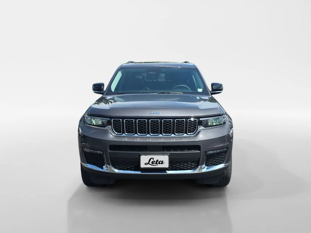 Used 2023 Baltic Gray Metallic Clearcoat Jeep Limited image 8