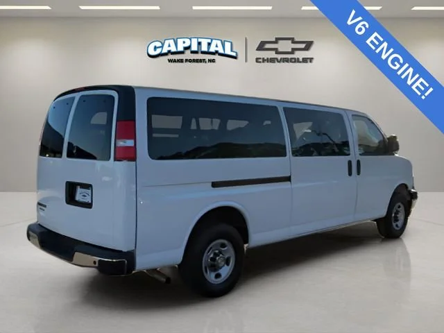 Used 2024 Summit White Chevrolet 1LT image 5