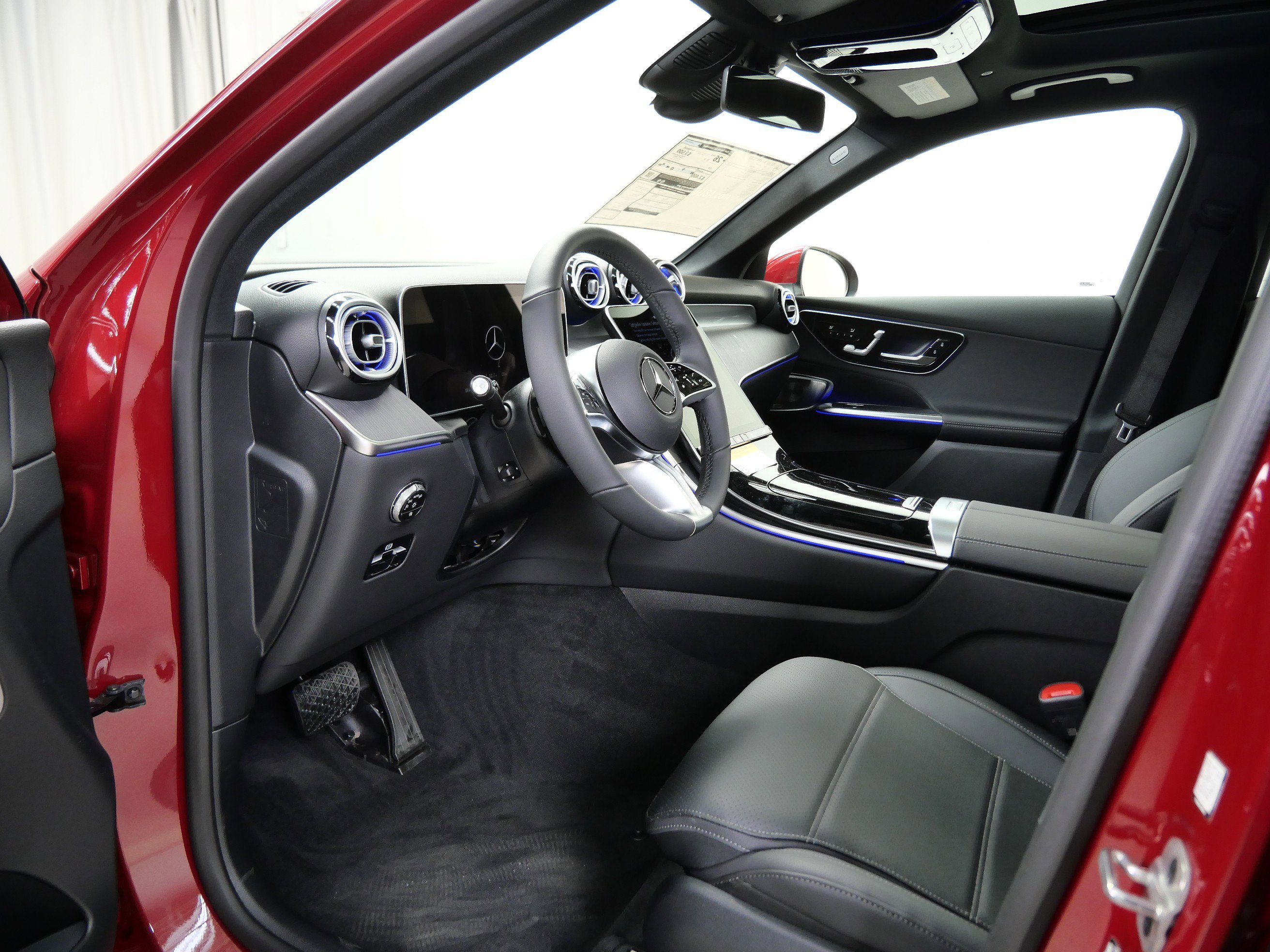 New 2026 MANUFAKTUR Patagonia Red Metallic Mercedes-Benz GLC 300 image 7