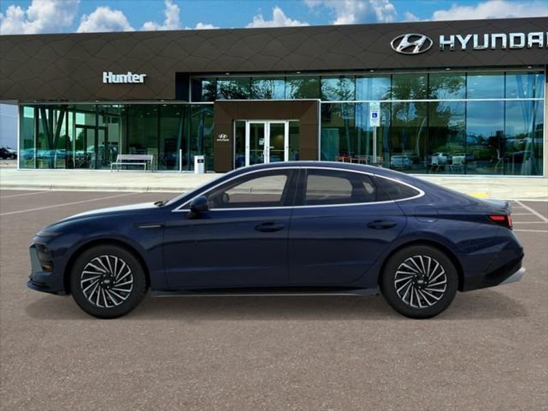 Certified Used 2026 Carbon Blue Hyundai SEL image 3