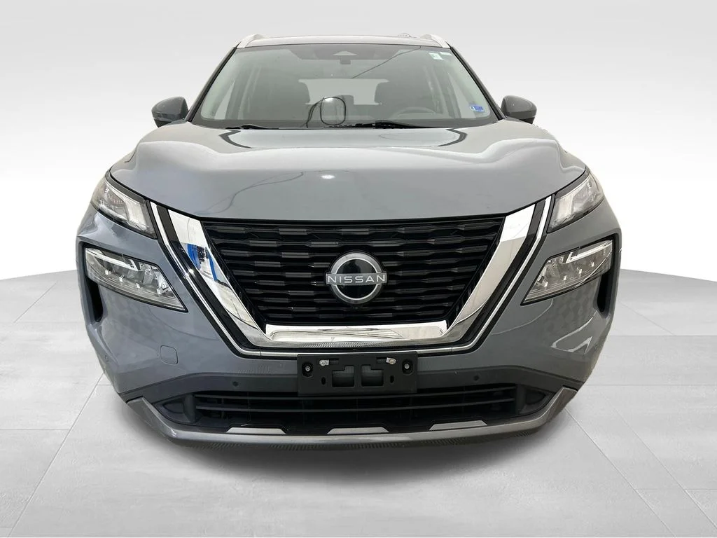 Used 2023 Gray Nissan SL image 9