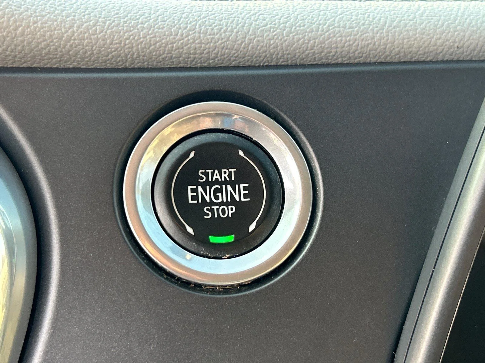 Used 2021 SILVER ICE METALLIC Chevrolet LT image 26