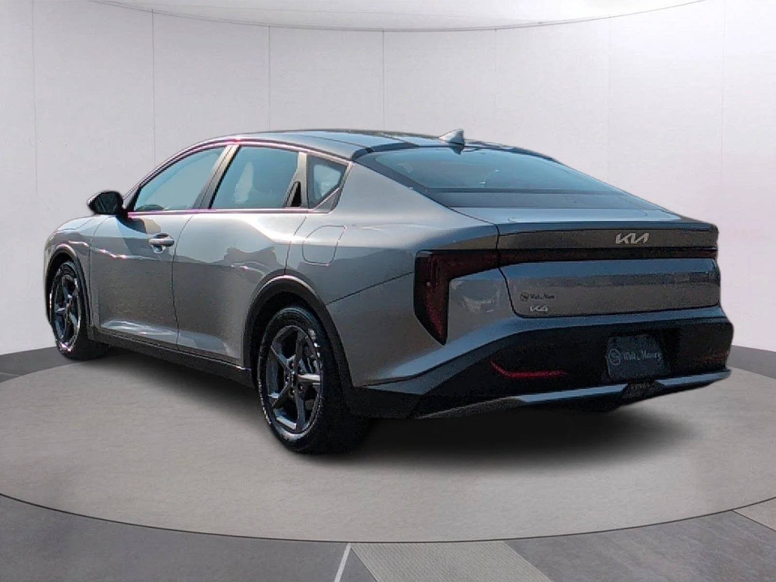 Used 2025 Steel Gray Kia LXS image 3