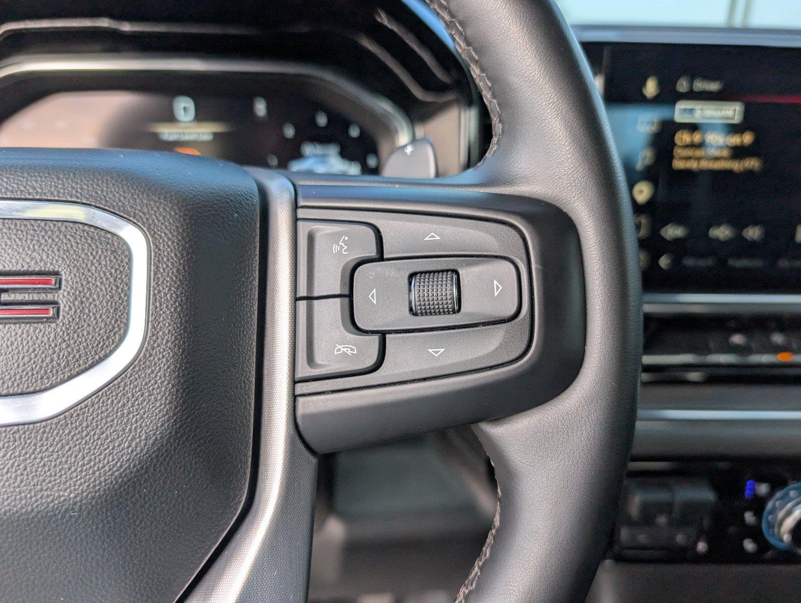 Used 2023 STERLING METALLIC GMC SLT image 28