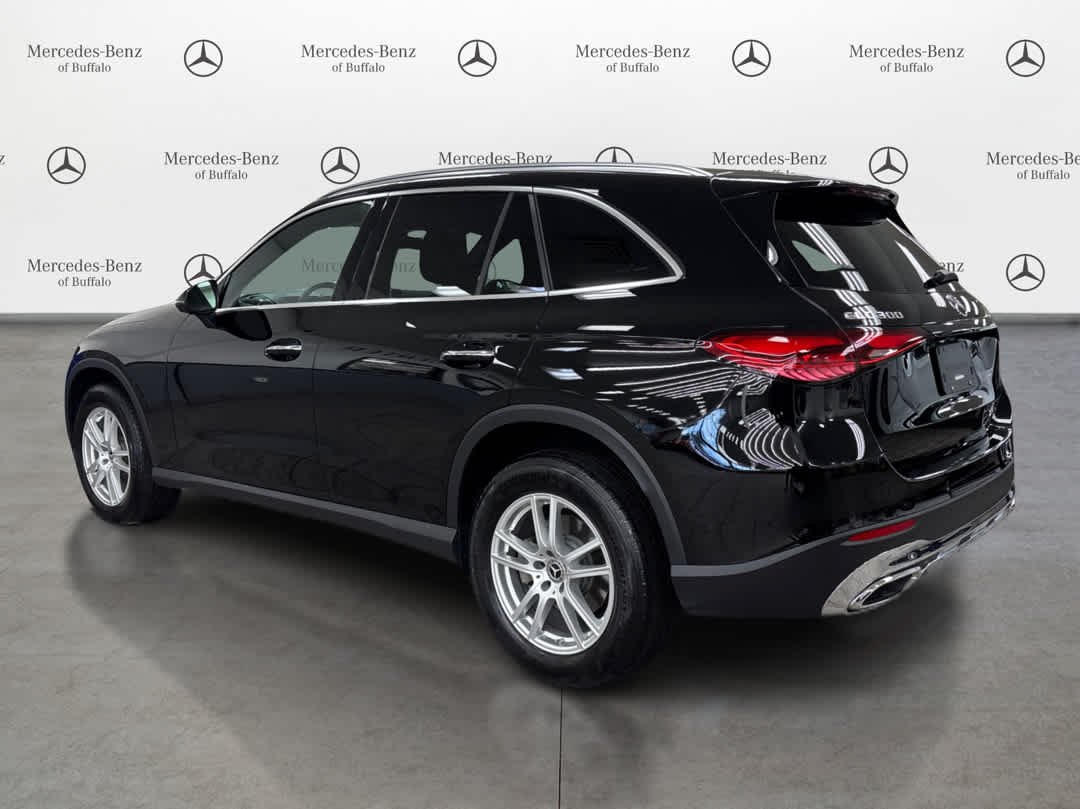 New 2026 Black Mercedes-Benz GLC 300 image 7