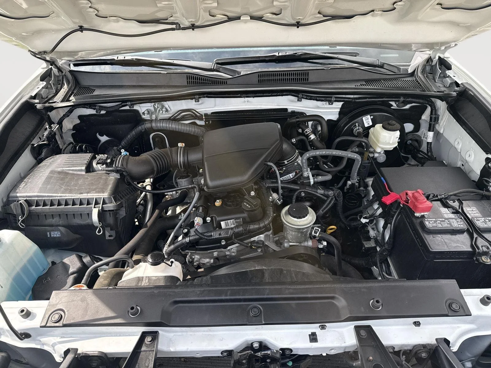Certified Used 2022 White Toyota SR image 8