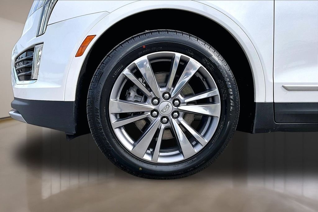Used 2025 White Cadillac Premium Luxury image 8