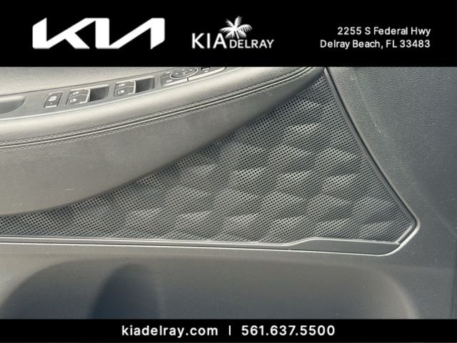 Used 2023 Silver Hyundai SE image 15