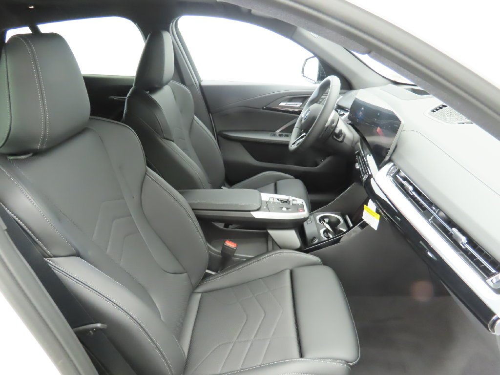 Certified Used 2026 Alpine White BMW xDrive28i image 19