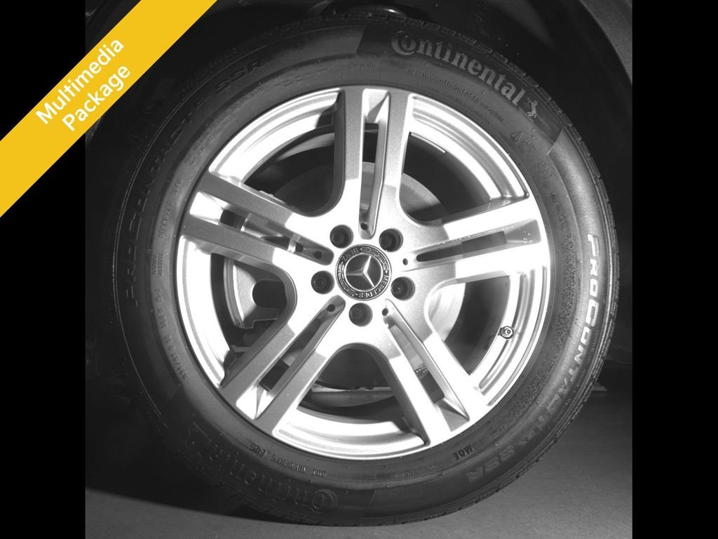 Used 2021  Mercedes-Benz GLA 250 image 9