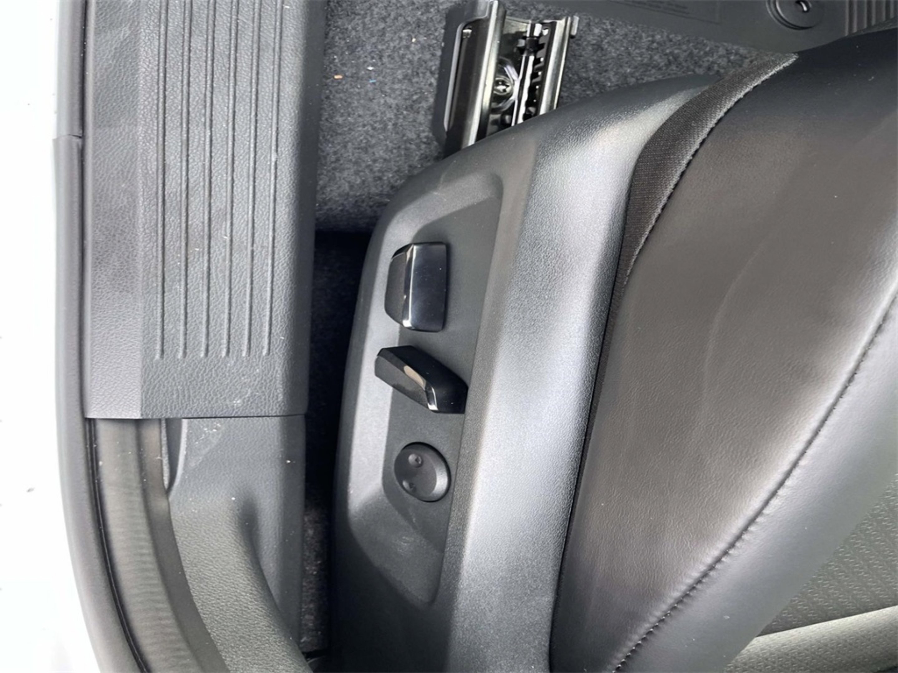 2026 Nissan Rogue SV - Photo 22