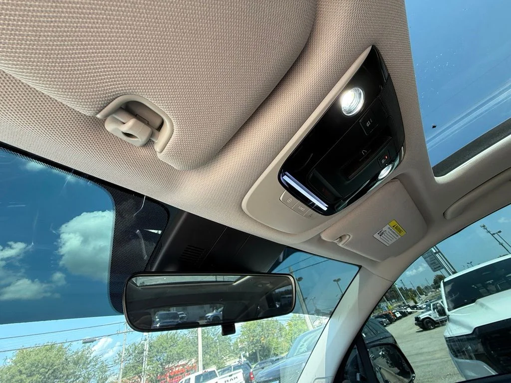 Used 2021 Black Kia S image 23
