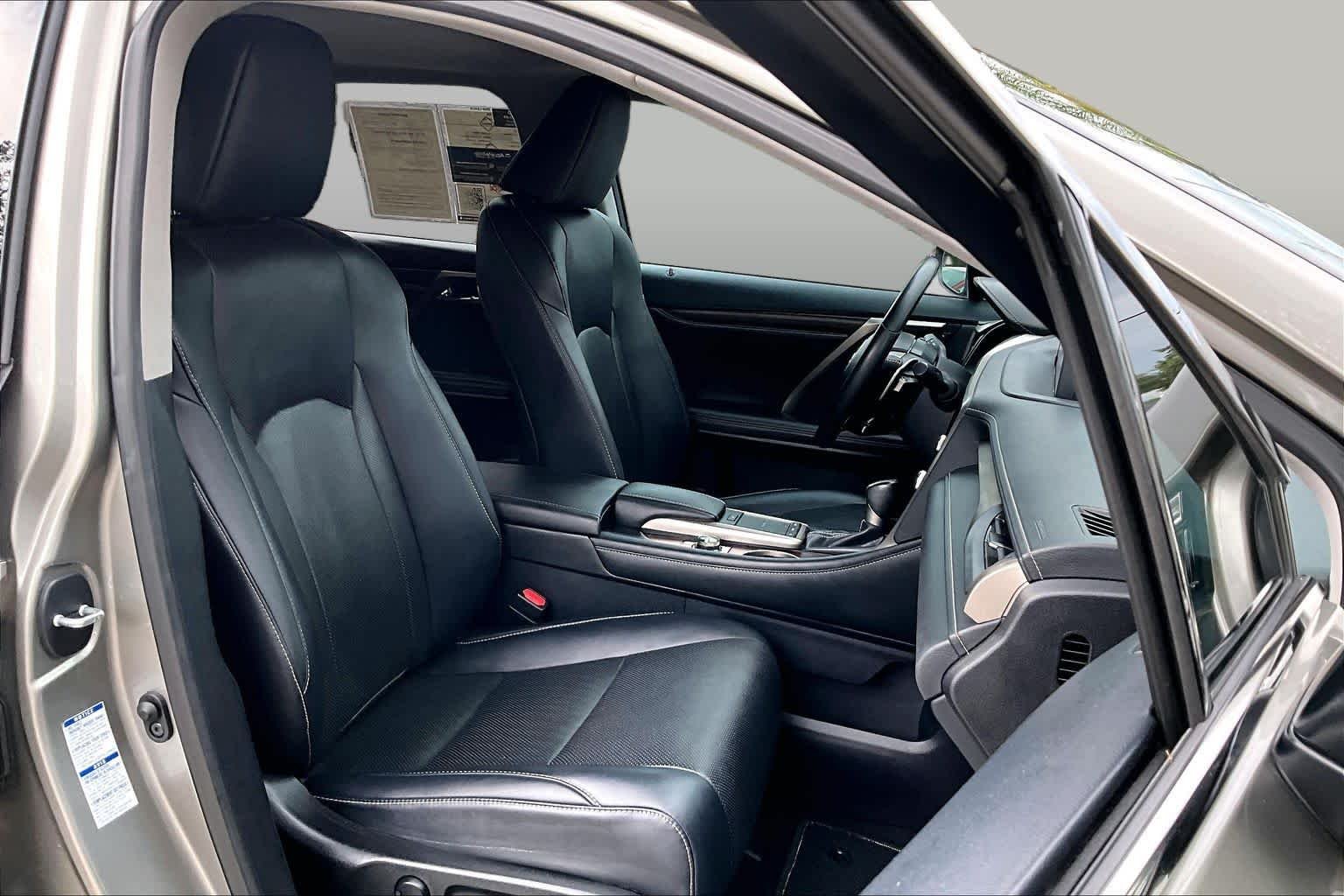 Used 2020 Atomic Silver Lexus  image 9