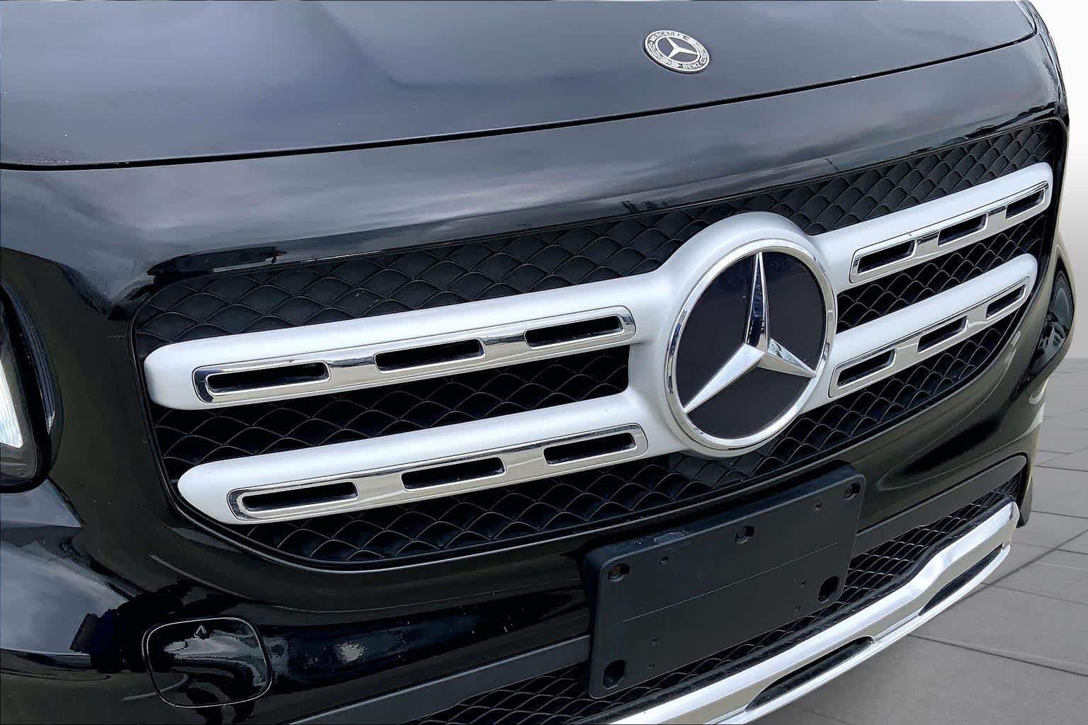 Used 2023 Night Black Mercedes-Benz GLB 250 image 29