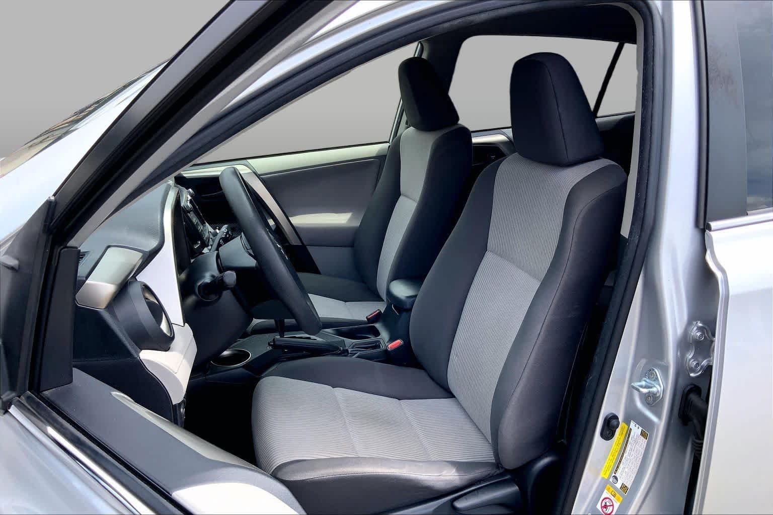 Used 2013 Classic Silver Metallic Toyota LE image 8