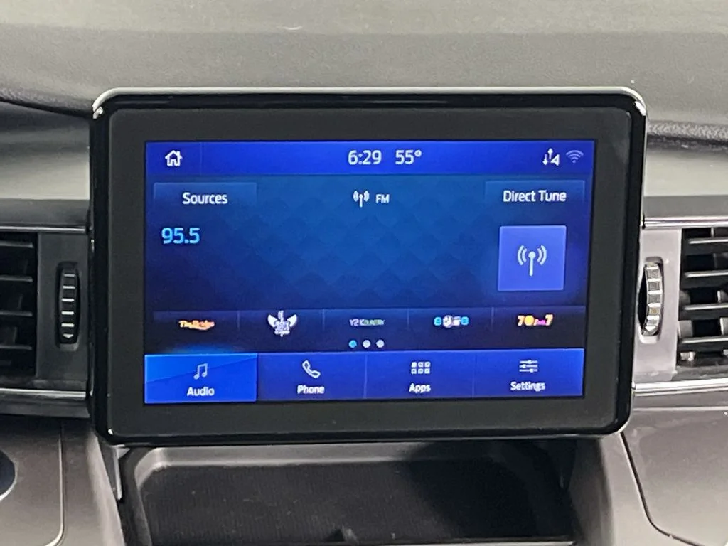 Used 2021 Blue Ford XLT image 16